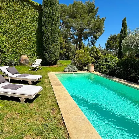 Villa Micea *